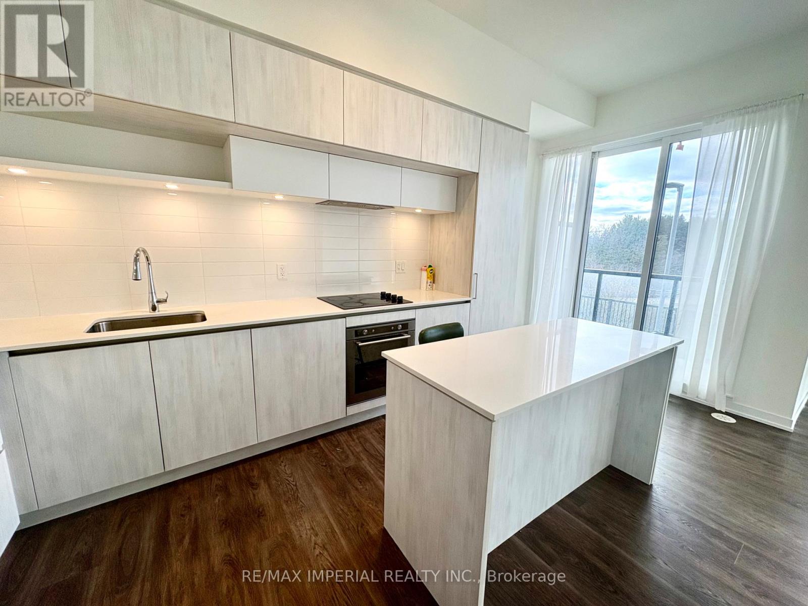 112 - 10 Steckley House Lane, Richmond Hill, Ontario  L4S 0N1 - Photo 5 - N12658068