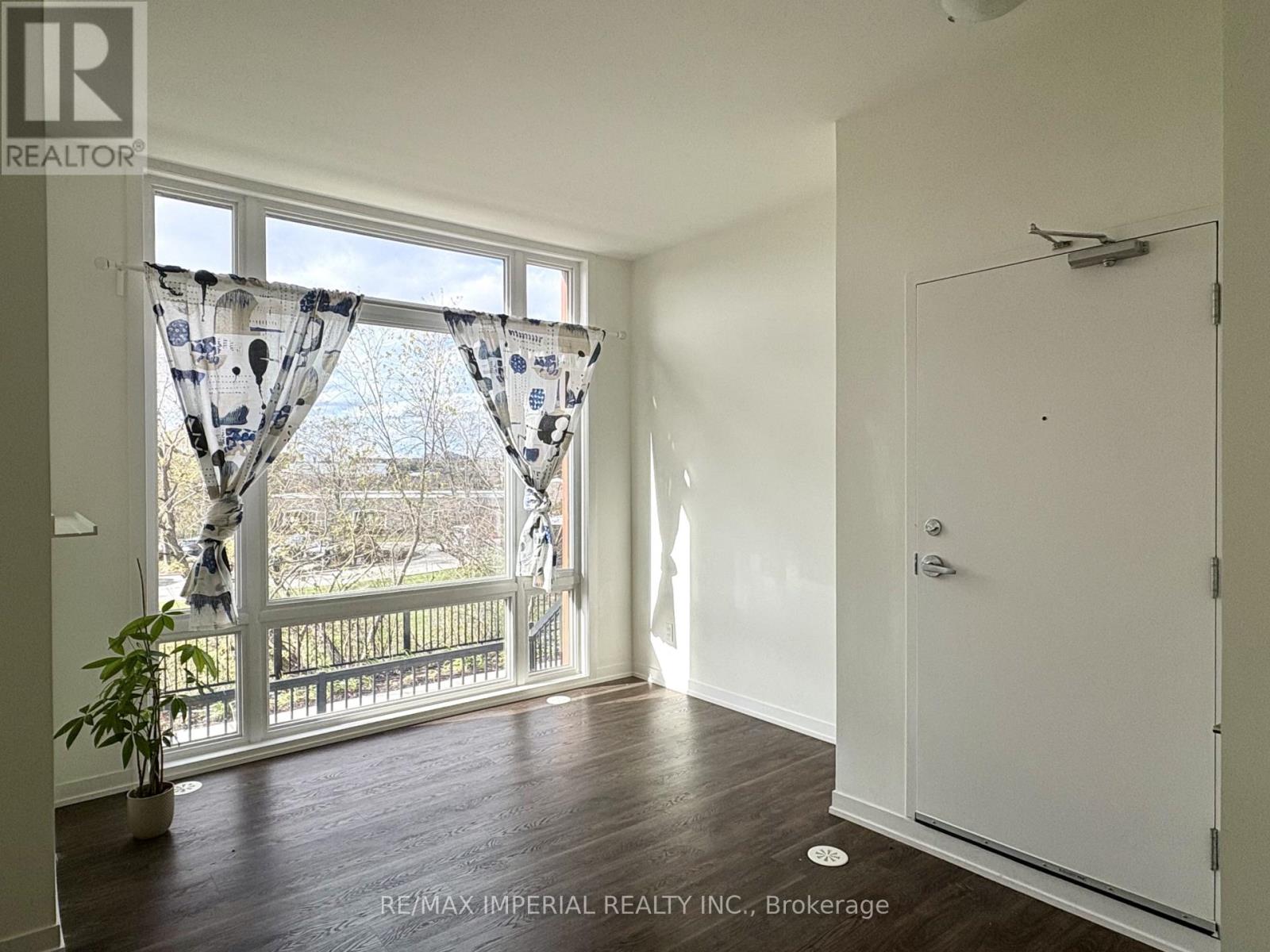 112 - 10 Steckley House Lane, Richmond Hill, Ontario  L4S 0N1 - Photo 7 - N12658068