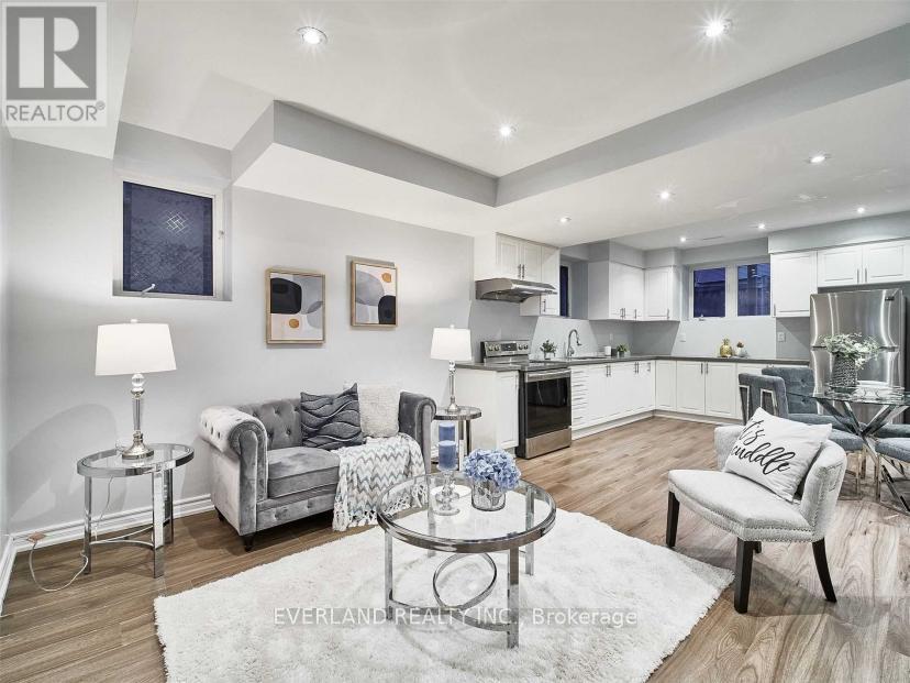 BSMT - 8 TARMACK DRIVE, Richmond Hill, Ontario