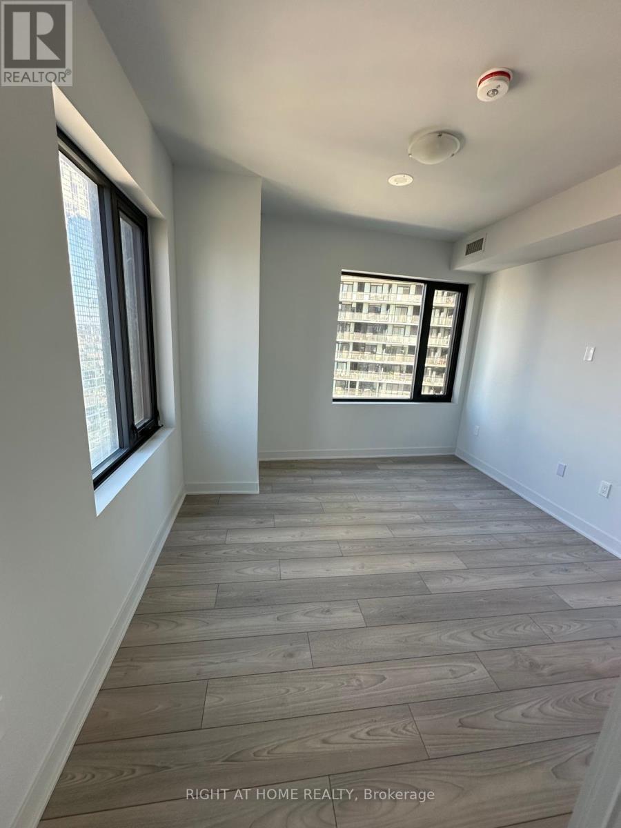 1605 - 2920 Highway 7 Road, Vaughan, Ontario  L4K 0P4 - Photo 11 - N12658084