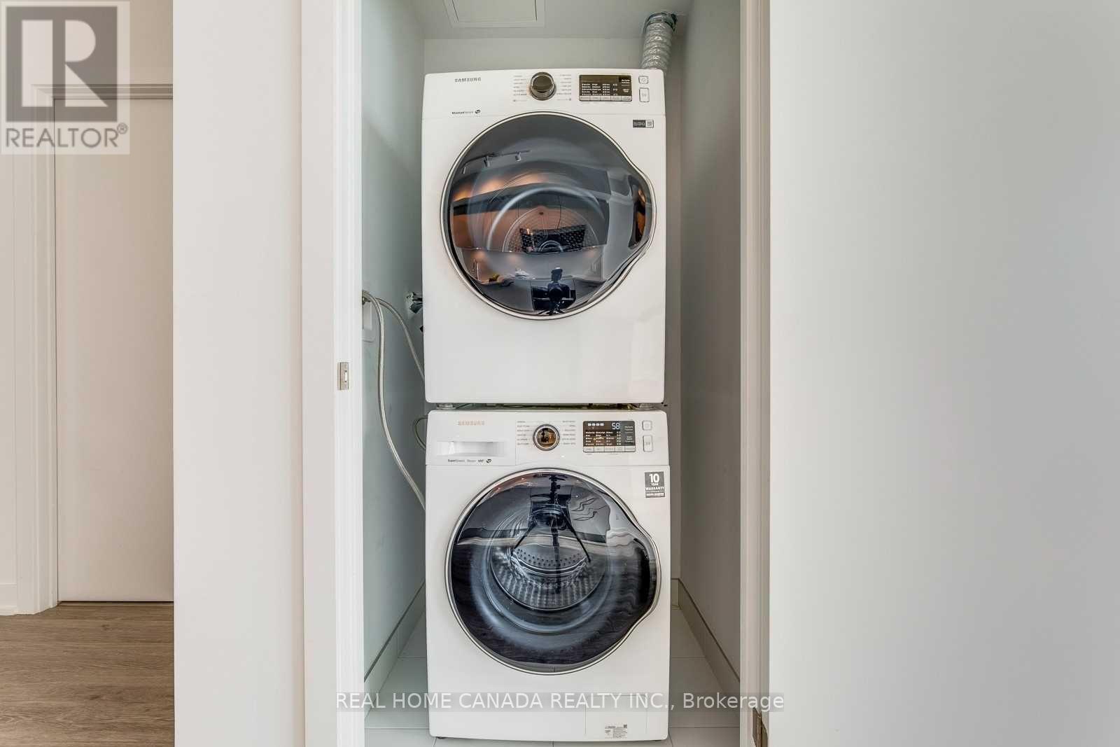 3208 - 1926 Lake Shore Boulevard W, Toronto, Ontario  M6S 1A2 - Photo 25 - W12658086