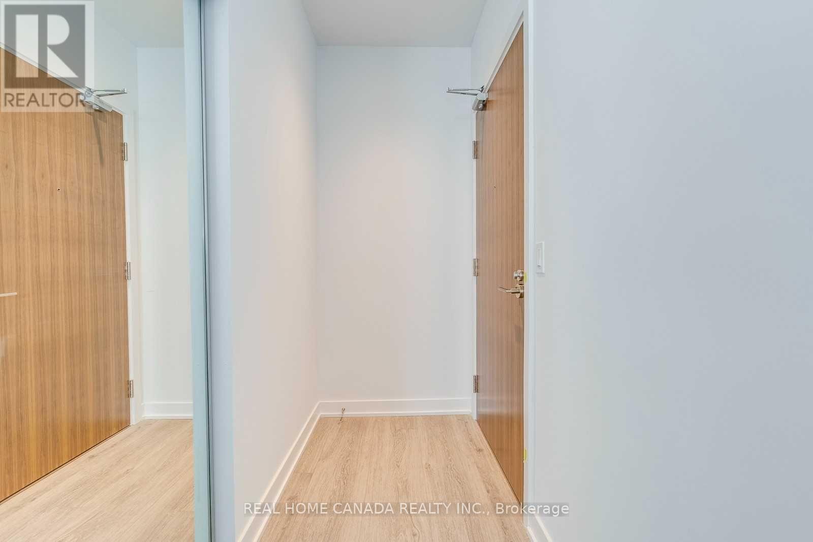 3208 - 1926 Lake Shore Boulevard W, Toronto, Ontario  M6S 1A2 - Photo 6 - W12658086