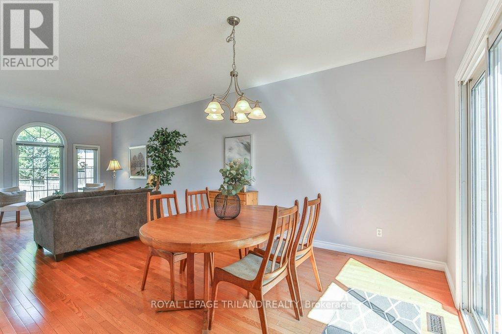 41 Greyrock Crescent, London East, Ontario  N5Y 6L4 - Photo 11 - X12658096