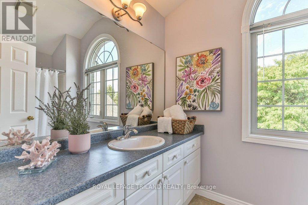 41 Greyrock Crescent, London East, Ontario  N5Y 6L4 - Photo 33 - X12658096