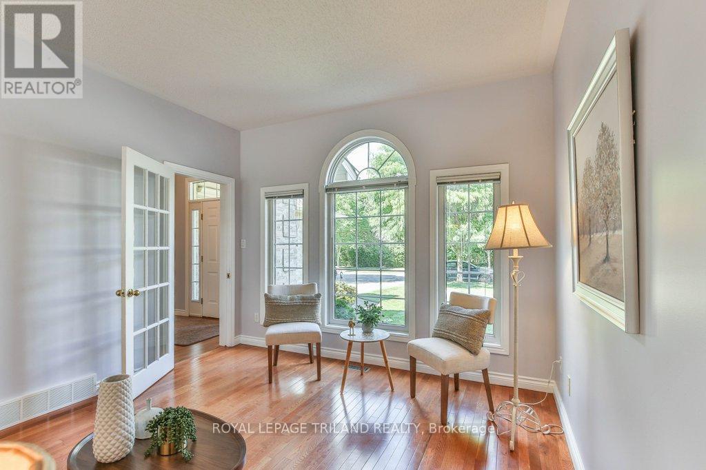 41 Greyrock Crescent, London East, Ontario  N5Y 6L4 - Photo 7 - X12658096