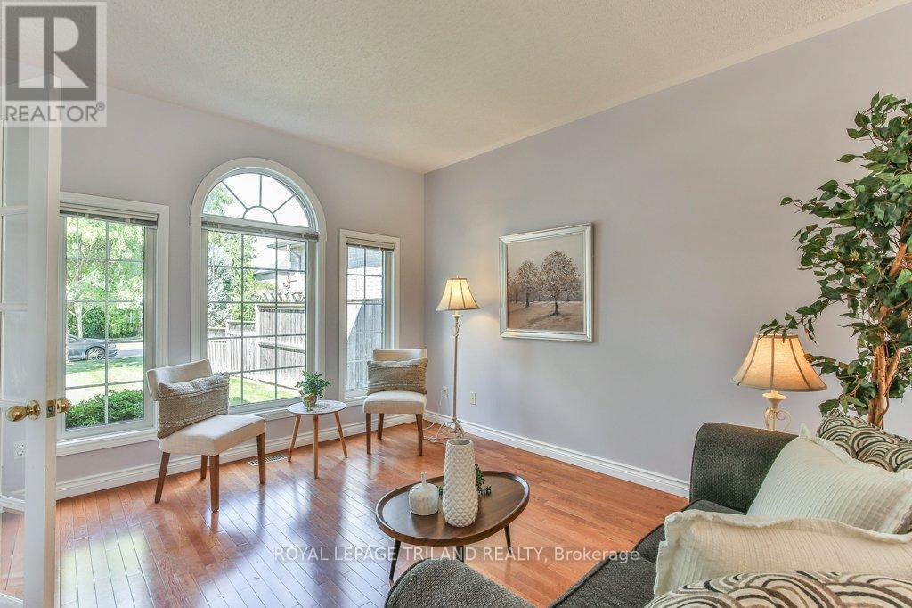 41 Greyrock Crescent, London East, Ontario  N5Y 6L4 - Photo 8 - X12658096