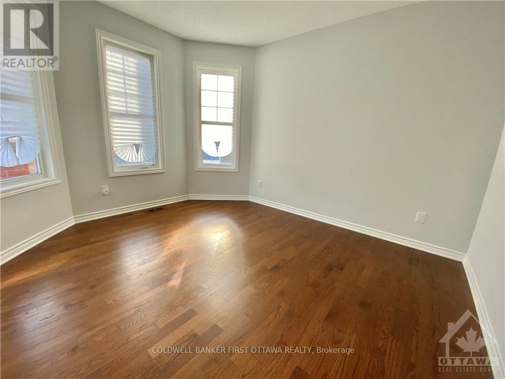 924 Whimbrel Way, Ottawa, Ontario  K2J 6C5 - Photo 3 - X12658108