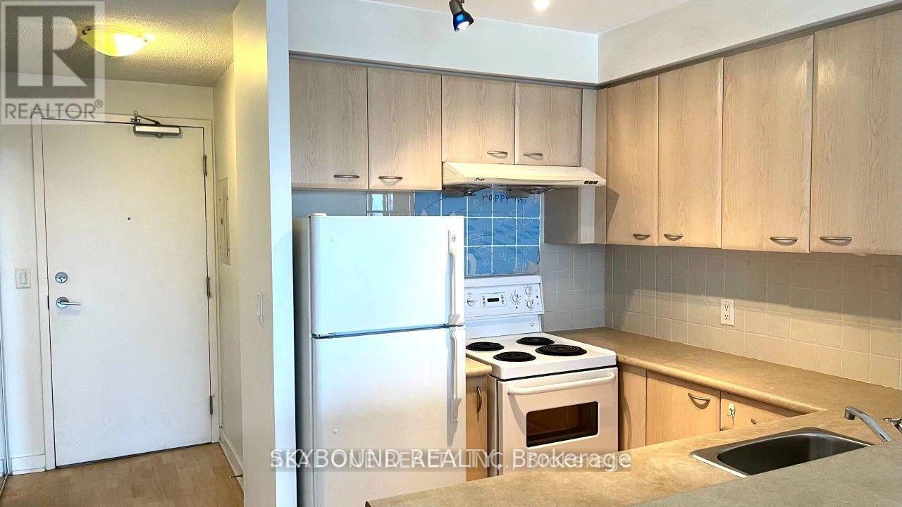 1702 - 38 Lee Centre Drive, Toronto, Ontario  M1H 3J7 - Photo 14 - E12658112