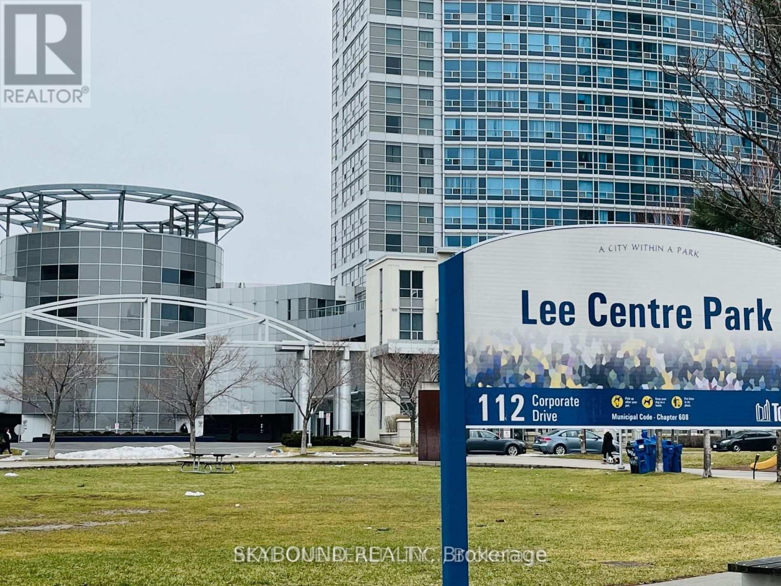 1702 - 38 Lee Centre Drive, Toronto, Ontario  M1H 3J7 - Photo 5 - E12658112