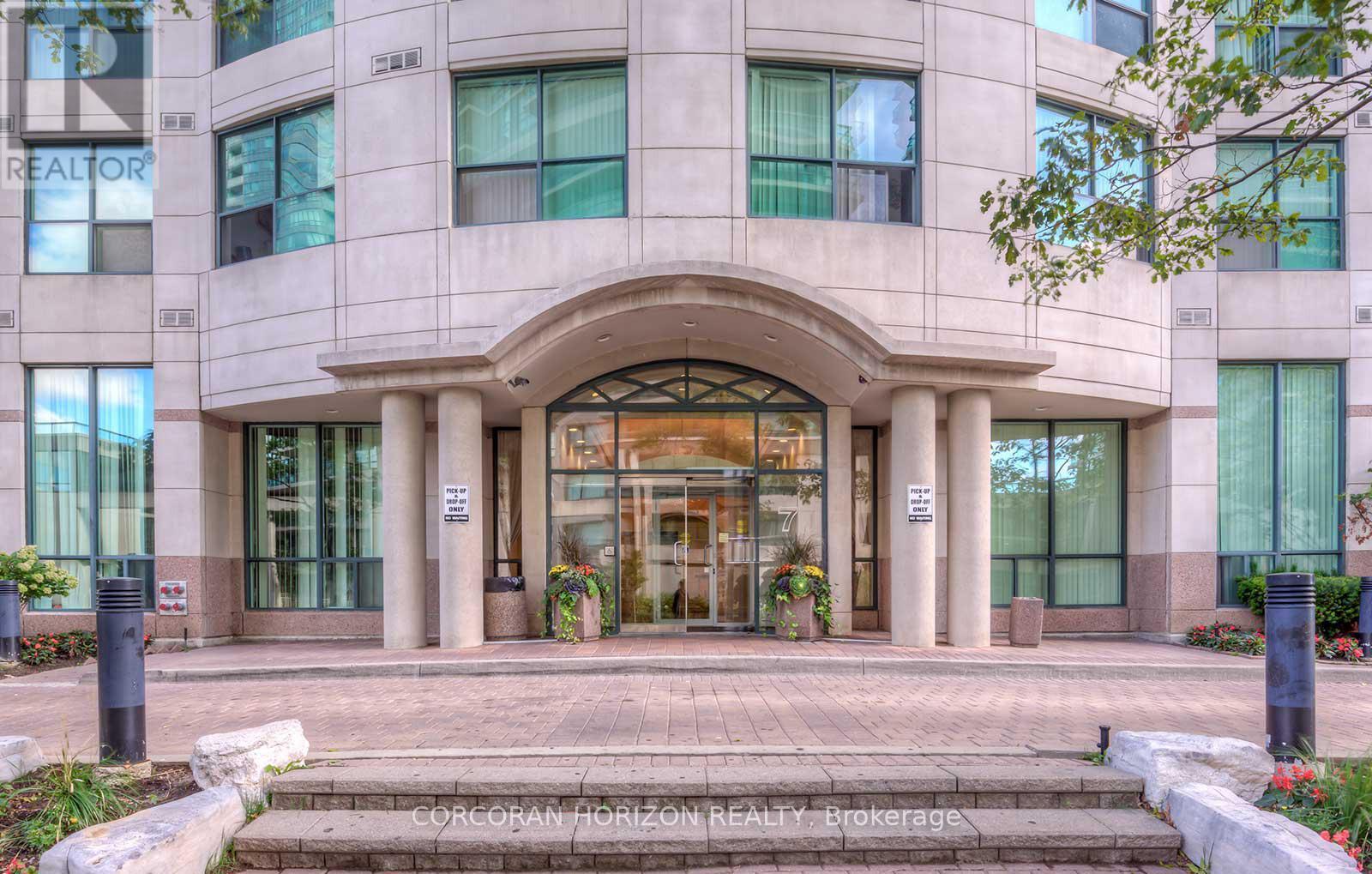 816 - 7 Lorraine Drive, Toronto, Ontario  M2N 7H2 - Photo 2 - C12655874