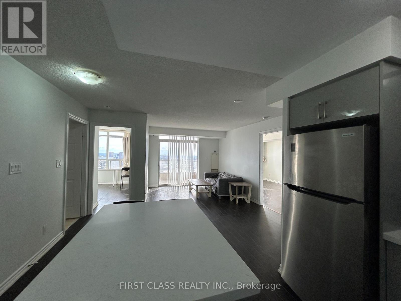 1612 - 3880 Duke Of York Boulevard, Mississauga, Ontario  L5B 4M7 - Photo 12 - W12654704