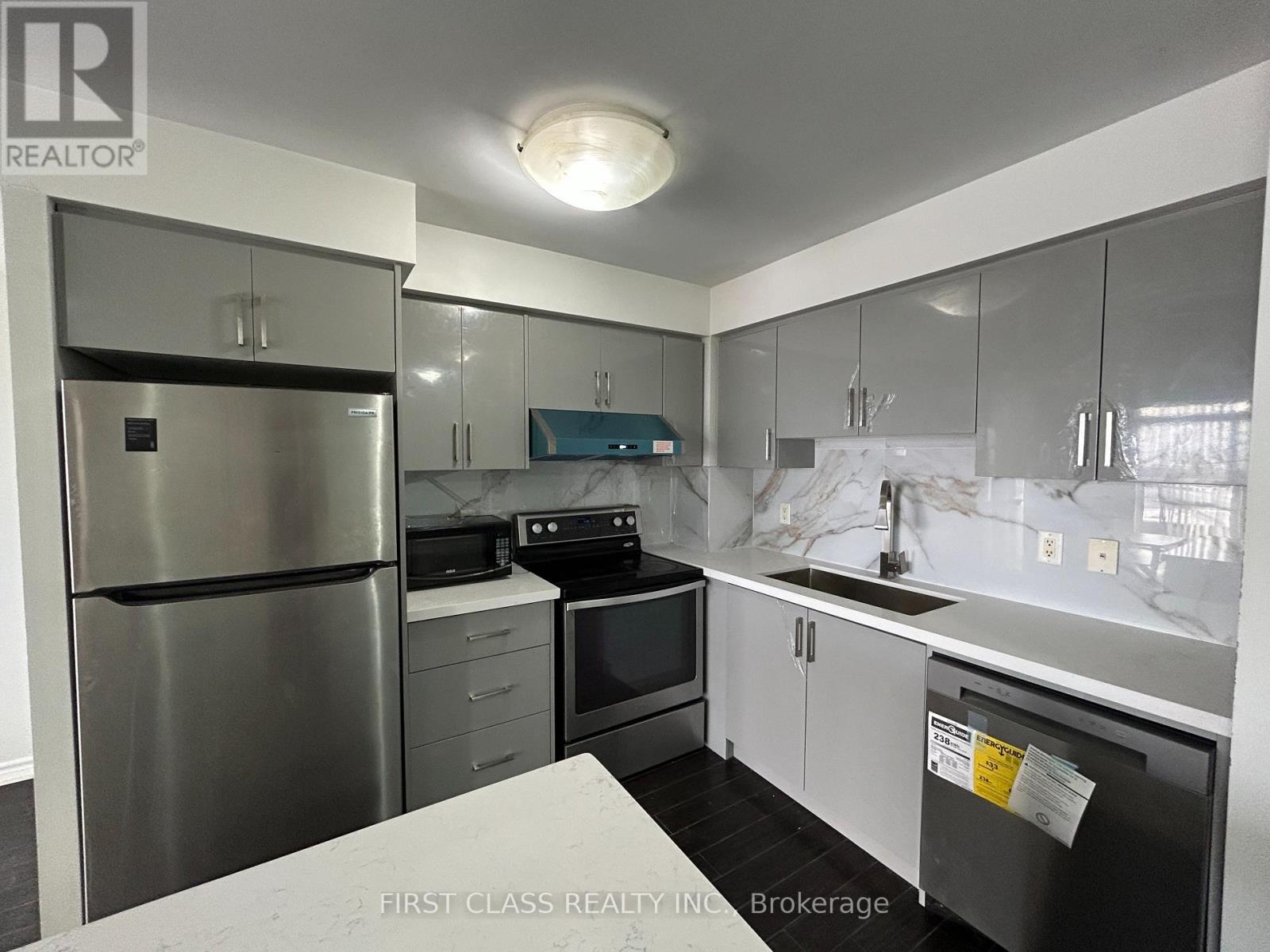 1612 - 3880 Duke Of York Boulevard, Mississauga, Ontario  L5B 4M7 - Photo 11 - W12654704