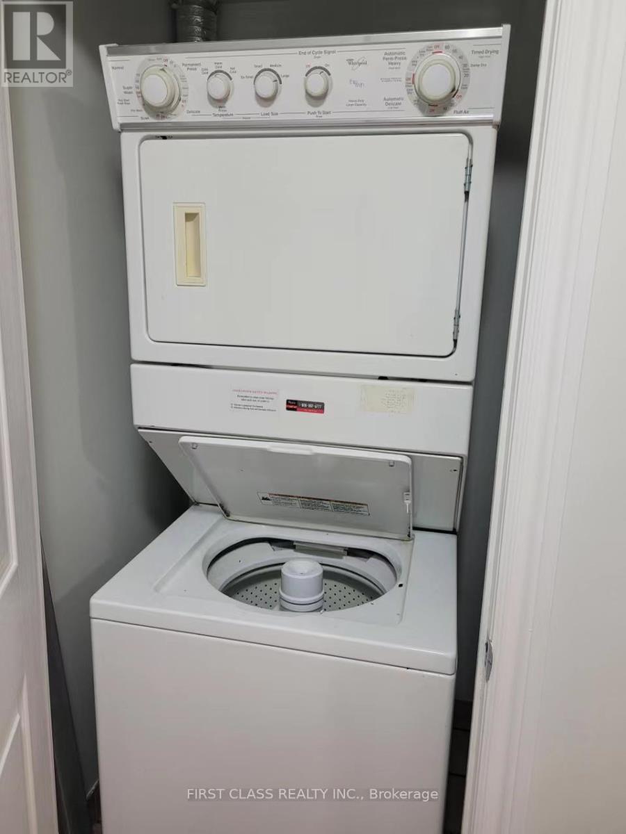 1612 - 3880 Duke Of York Boulevard, Mississauga, Ontario  L5B 4M7 - Photo 22 - W12654704