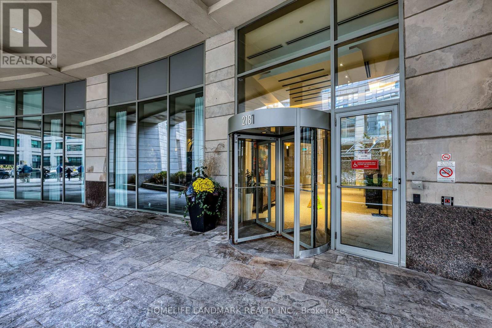 2408 - 2181 Yonge Street, Toronto, Ontario  M4S 3H7 - Photo 21 - C12596450