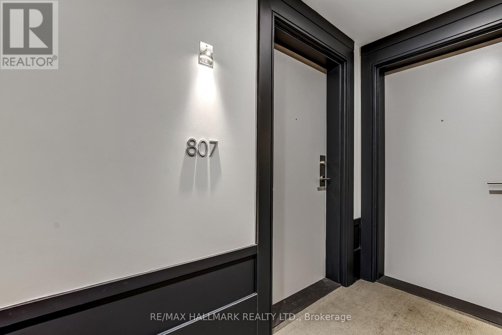 807 - 16 Concord Place, Grimsby, Ontario  L3M 0J1 - Photo 7 - X12462843