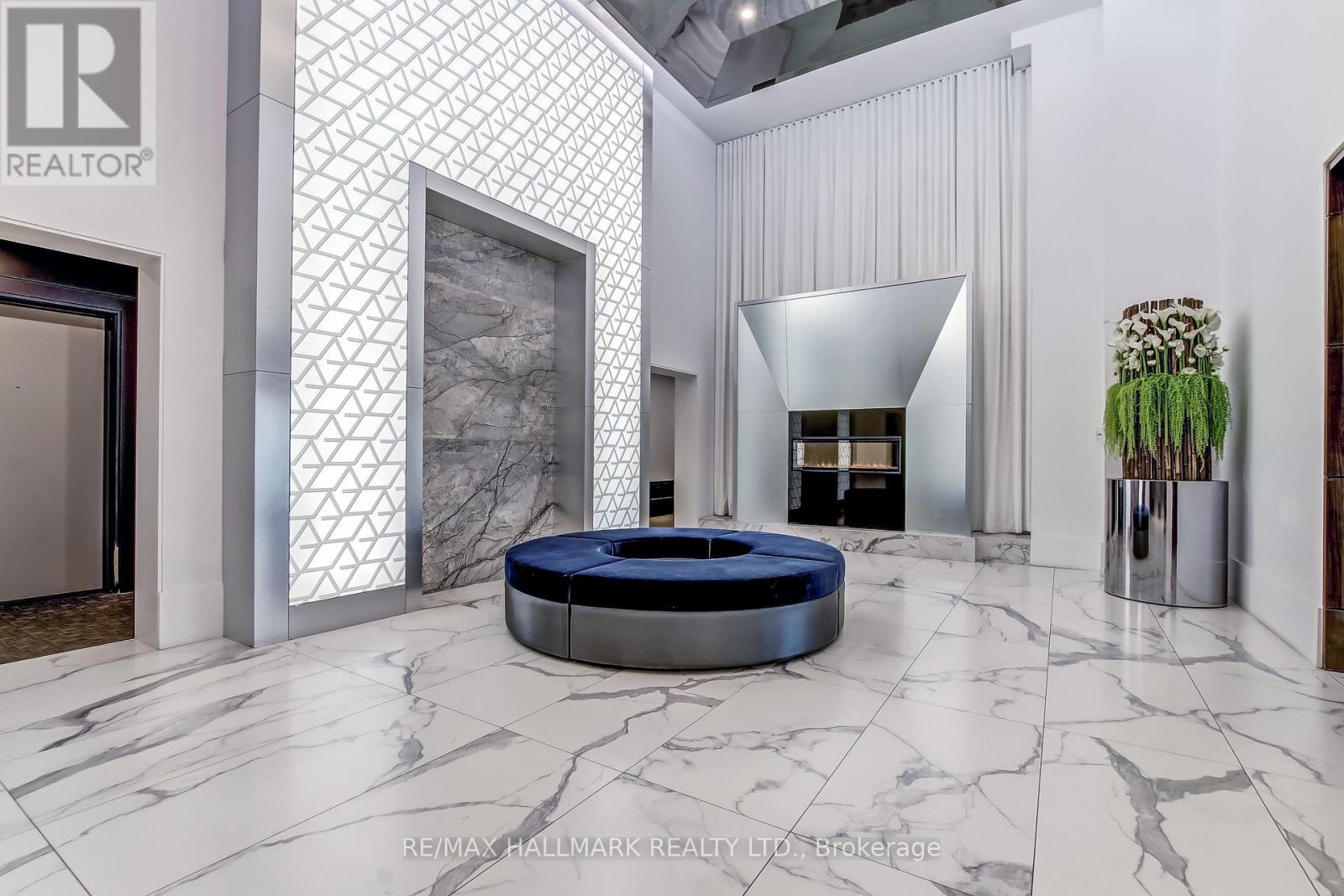 807 - 16 Concord Place, Grimsby, Ontario  L3M 0J1 - Photo 6 - X12462843