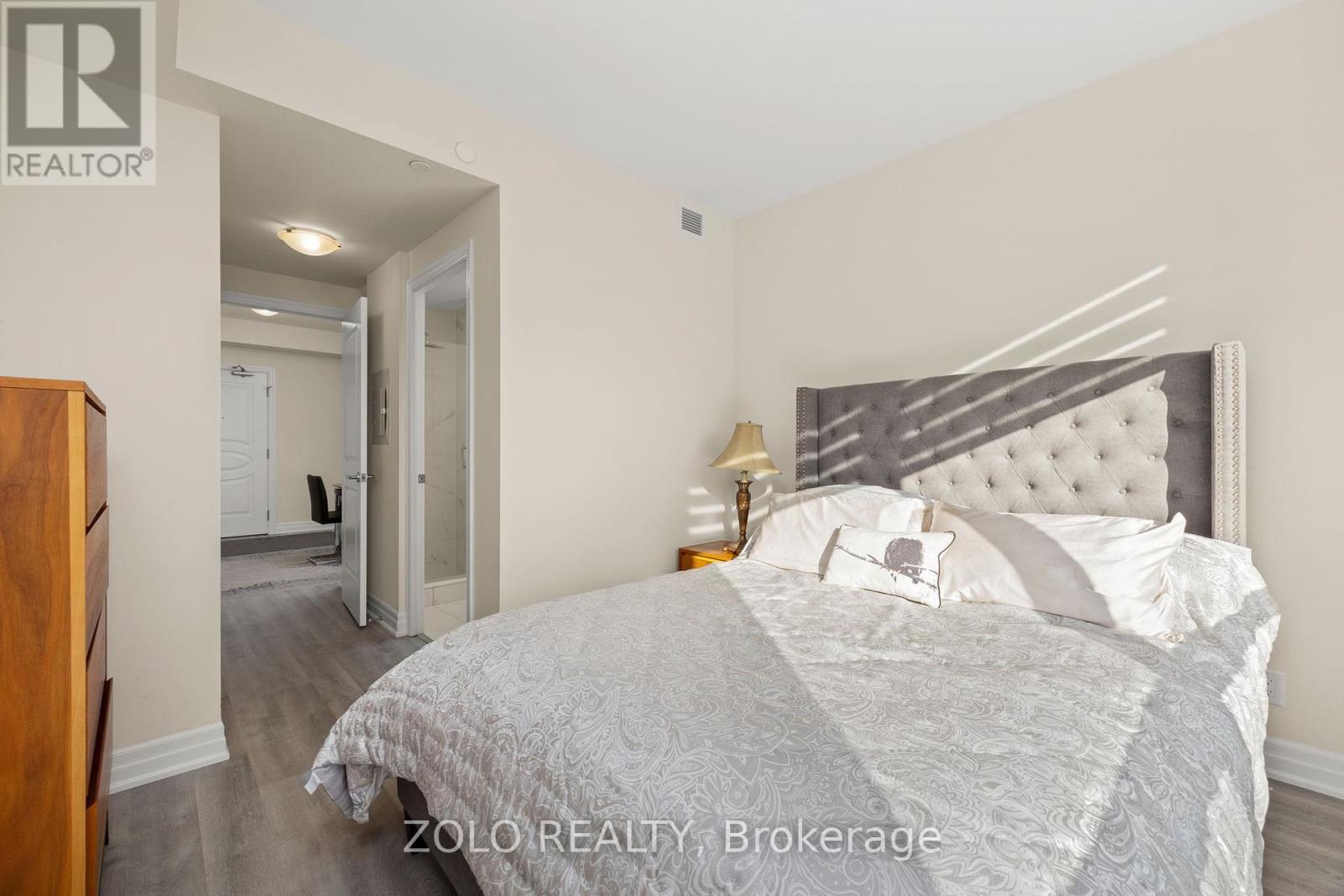 1204 - 9075 Jane Street, Vaughan, Ontario  L4K 0L7 - Photo 8 - N12658128