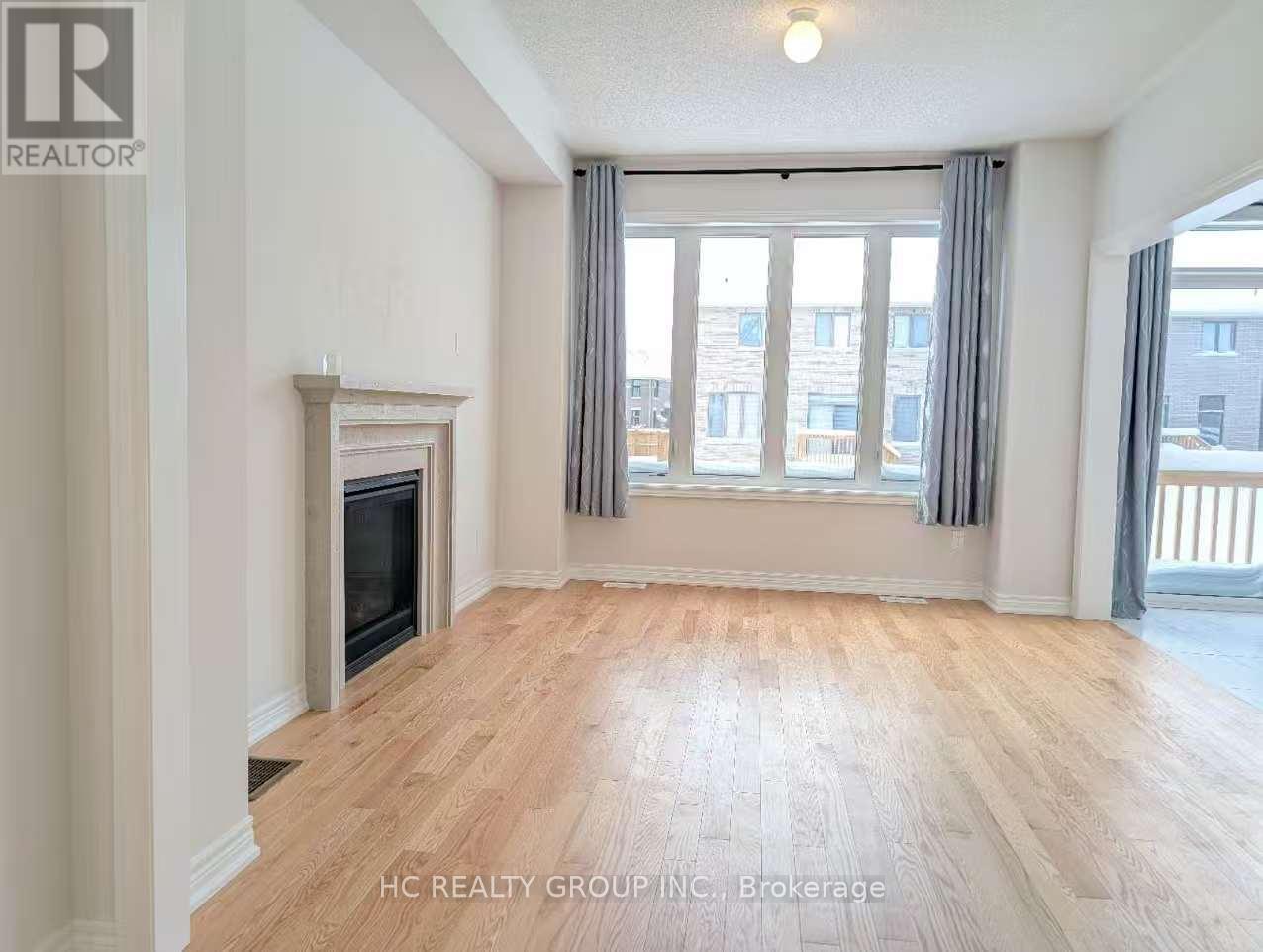 4 Sam Battaglia Crescent, Georgina, Ontario  L0E 1R0 - Photo 5 - N12658148