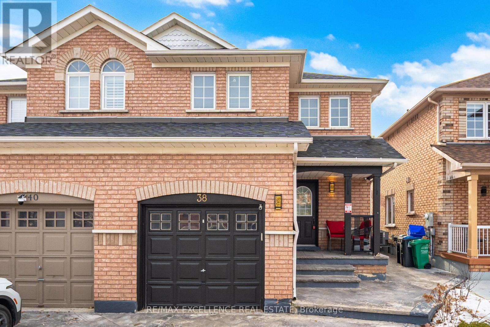 38 COPPERMILL DRIVE, Brampton, Ontario