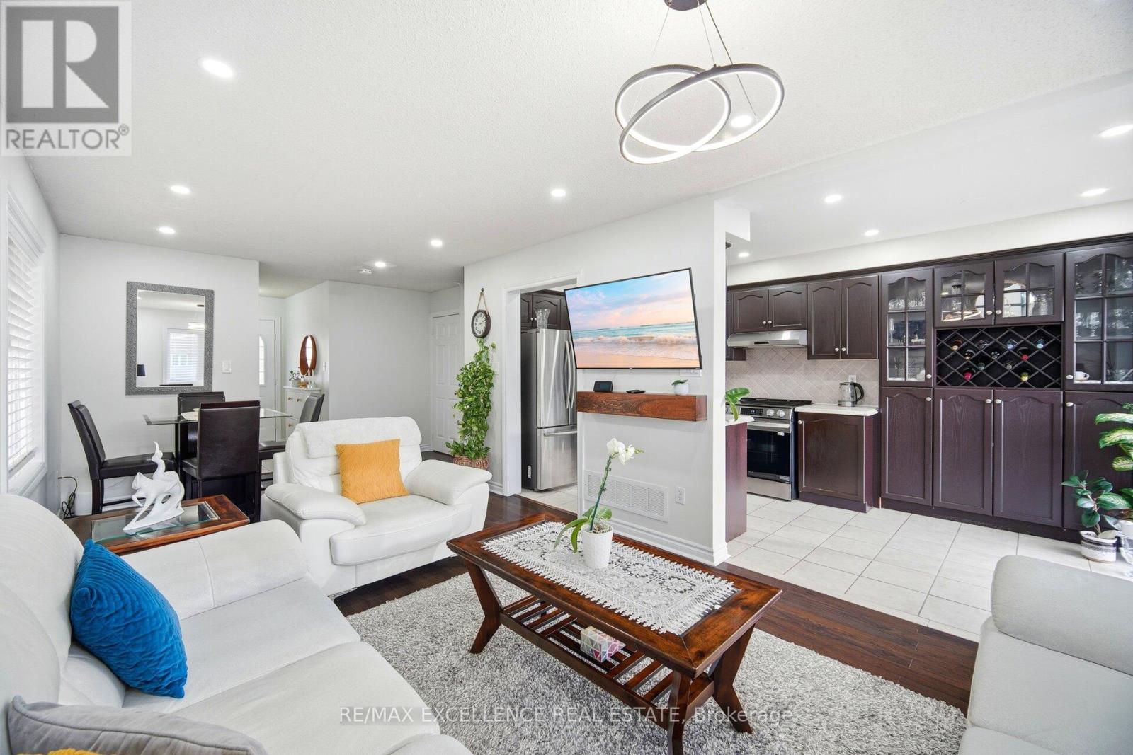 38 Coppermill Drive, Brampton, Ontario  L7A 1M8 - Photo 11 - W12658140