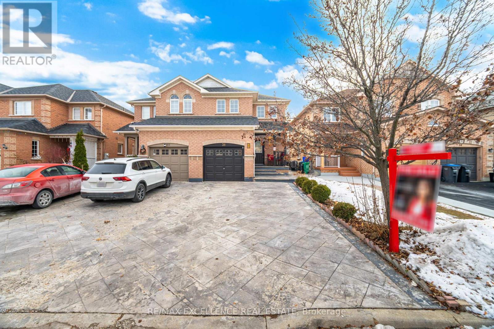 38 Coppermill Drive, Brampton, Ontario  L7A 1M8 - Photo 2 - W12658140