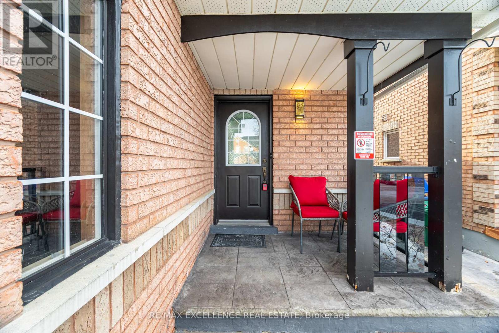 38 Coppermill Drive, Brampton, Ontario  L7A 1M8 - Photo 4 - W12658140