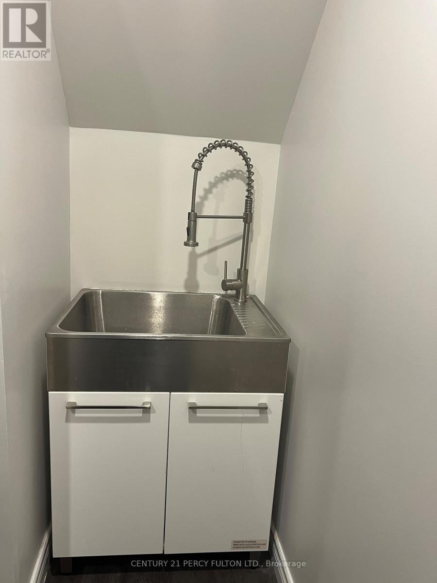 Basement Br - 22 Chester Street, Oakville, Ontario  L6H 6G8 - Photo 12 - W12658152