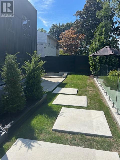 62 Edenvale Crescent, Toronto, Ontario  M9A 4A6 - Photo 32 - W12656418