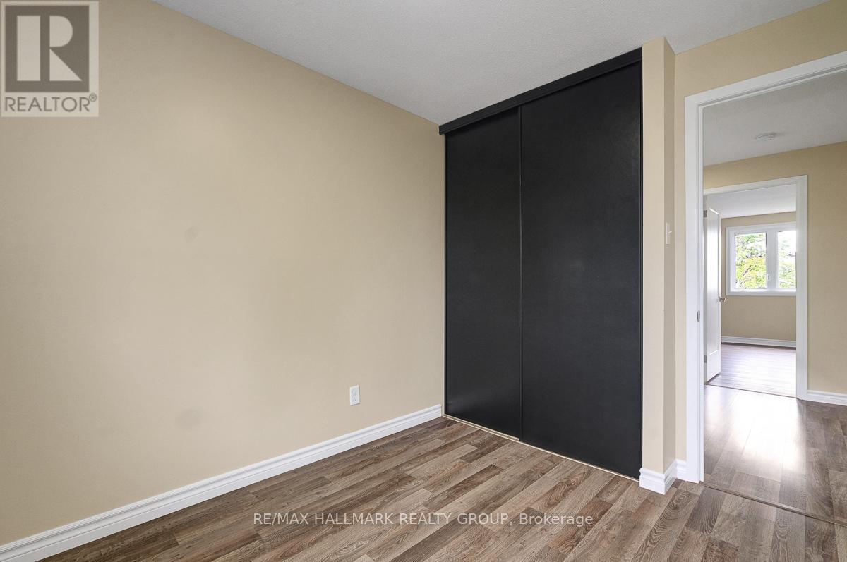 1701 Lafrance Drive, Ottawa, Ontario  K1E 2L7 - Photo 22 - X12658166