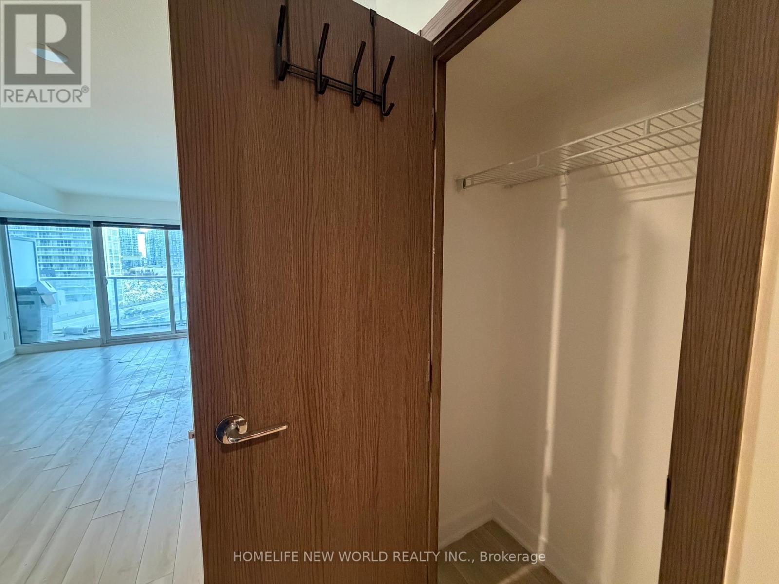 908 - 19 Bathurst Street, Toronto, Ontario  M6A 2E1 - Photo 5 - C12658164