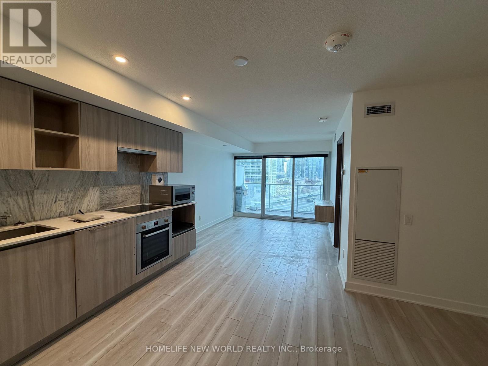 908 - 19 Bathurst Street, Toronto, Ontario  M6A 2E1 - Photo 6 - C12658164