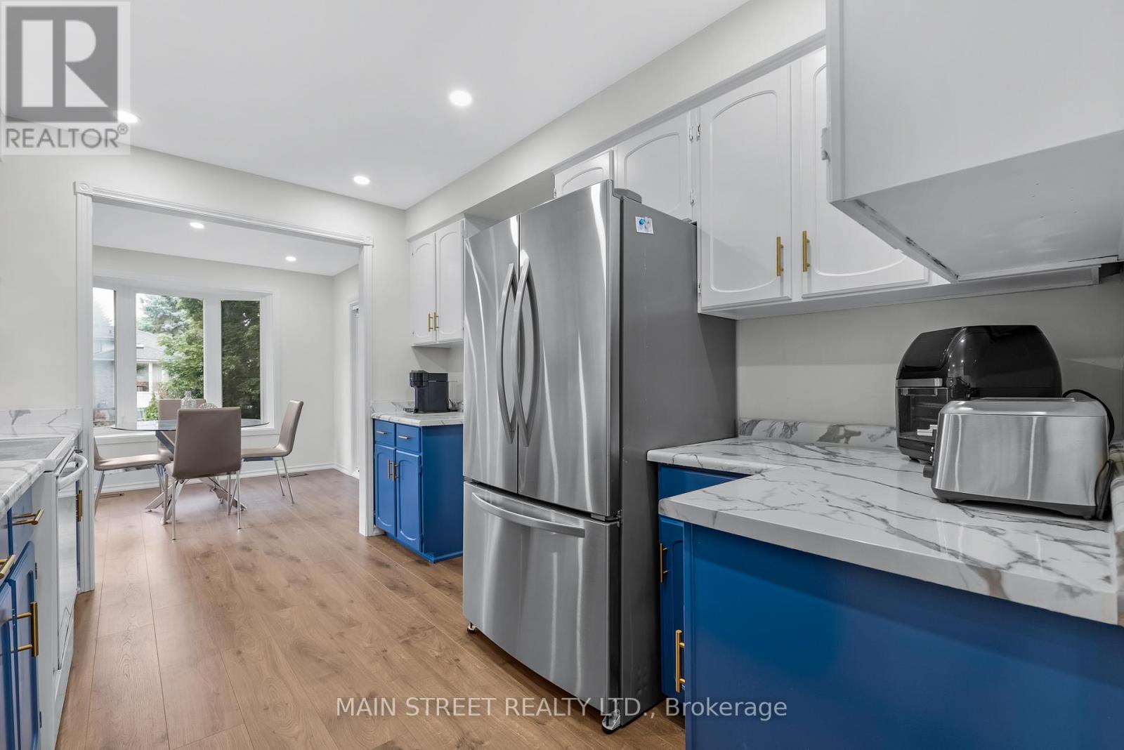 43 Riverglen Drive, Georgina, Ontario  L4P 3K7 - Photo 13 - N12658162