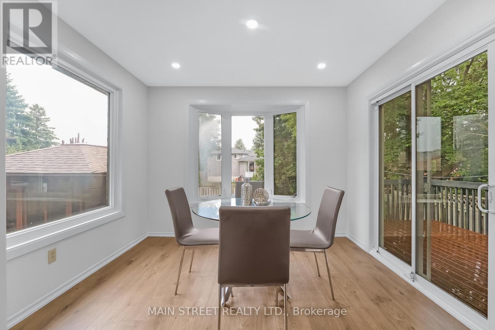 43 Riverglen Drive, Georgina, Ontario  L4P 3K7 - Photo 16 - N12658162