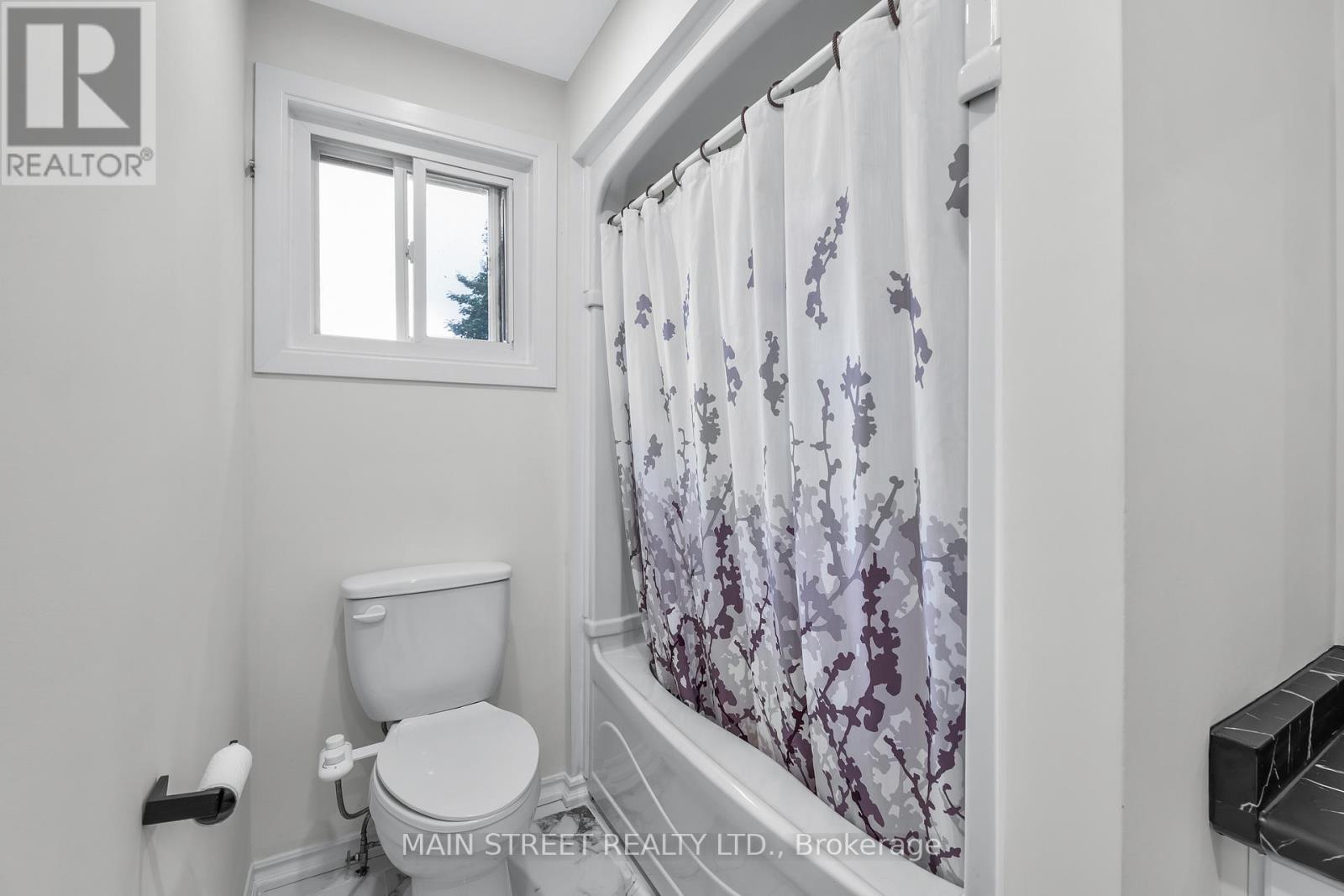 43 Riverglen Drive, Georgina, Ontario  L4P 3K7 - Photo 21 - N12658162