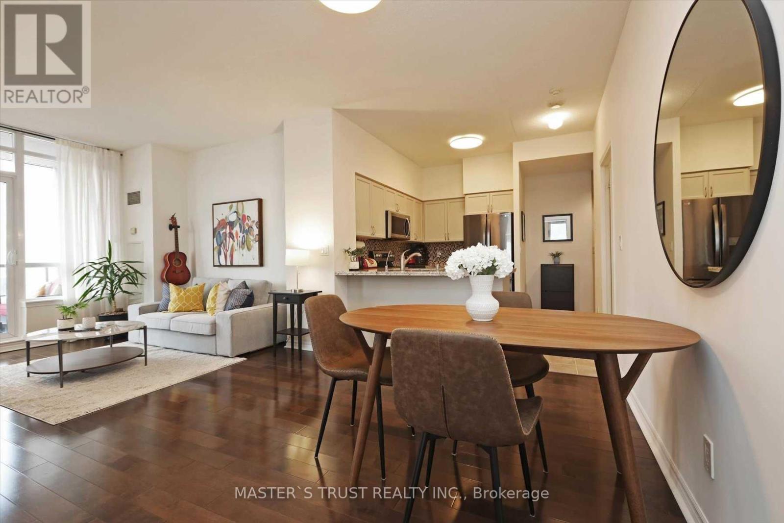 1004 - 388 Prince Of Wales Drive, Mississauga, Ontario  L5B 0A1 - Photo 13 - W12658172