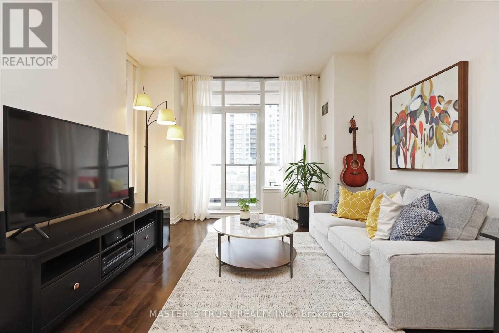 1004 - 388 Prince Of Wales Drive, Mississauga, Ontario  L5B 0A1 - Photo 14 - W12658172