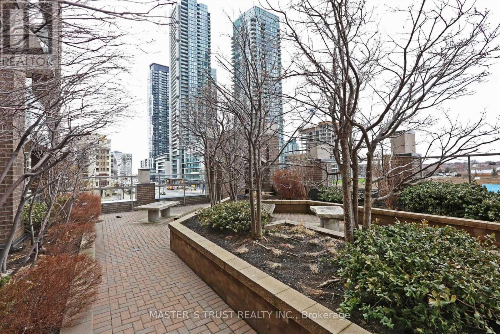 1004 - 388 Prince Of Wales Drive, Mississauga, Ontario  L5B 0A1 - Photo 38 - W12658172