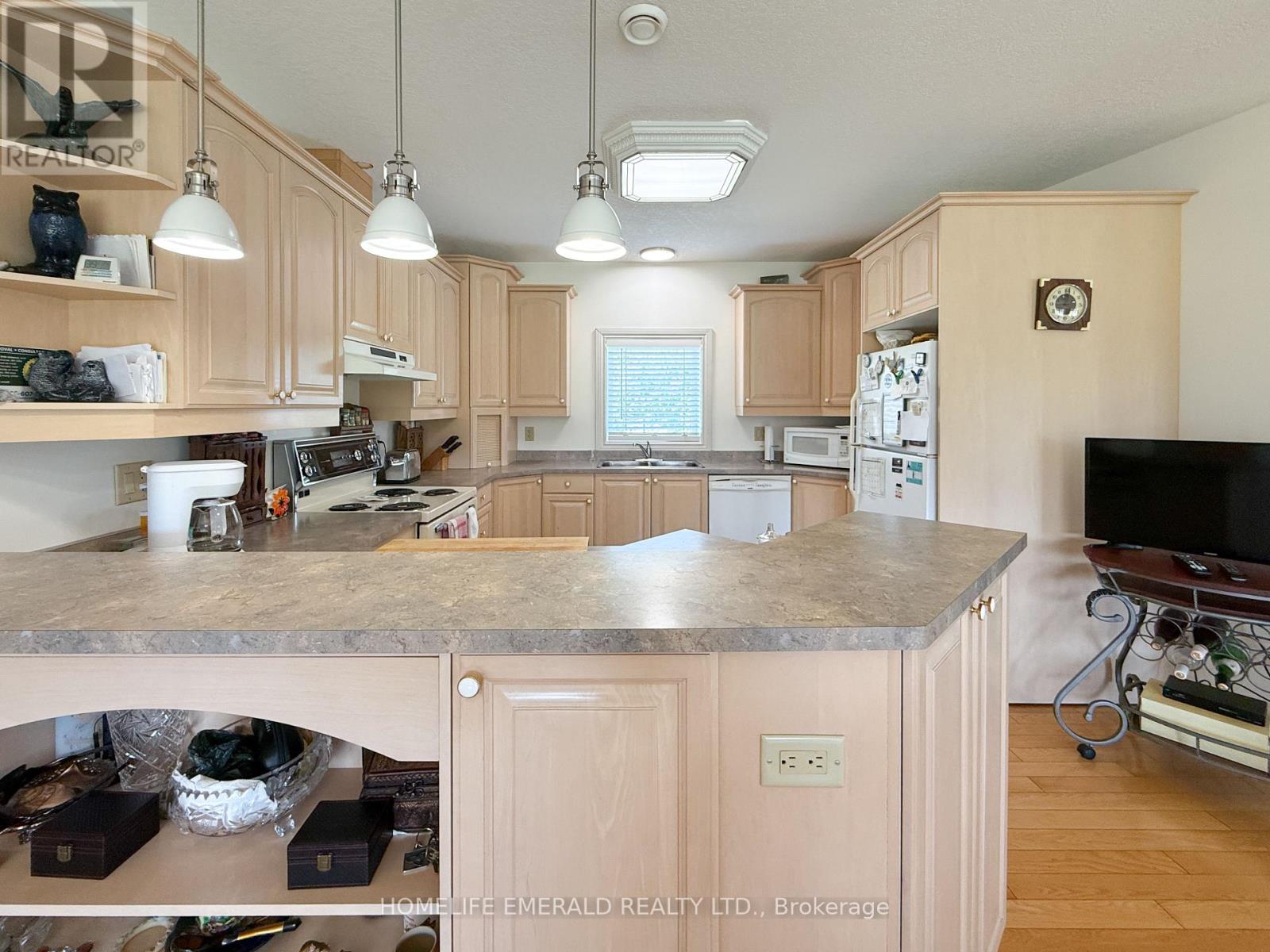 3175 3/4 Concession, Clearview, Ontario  L0M 1N0 - Photo 12 - S12400875