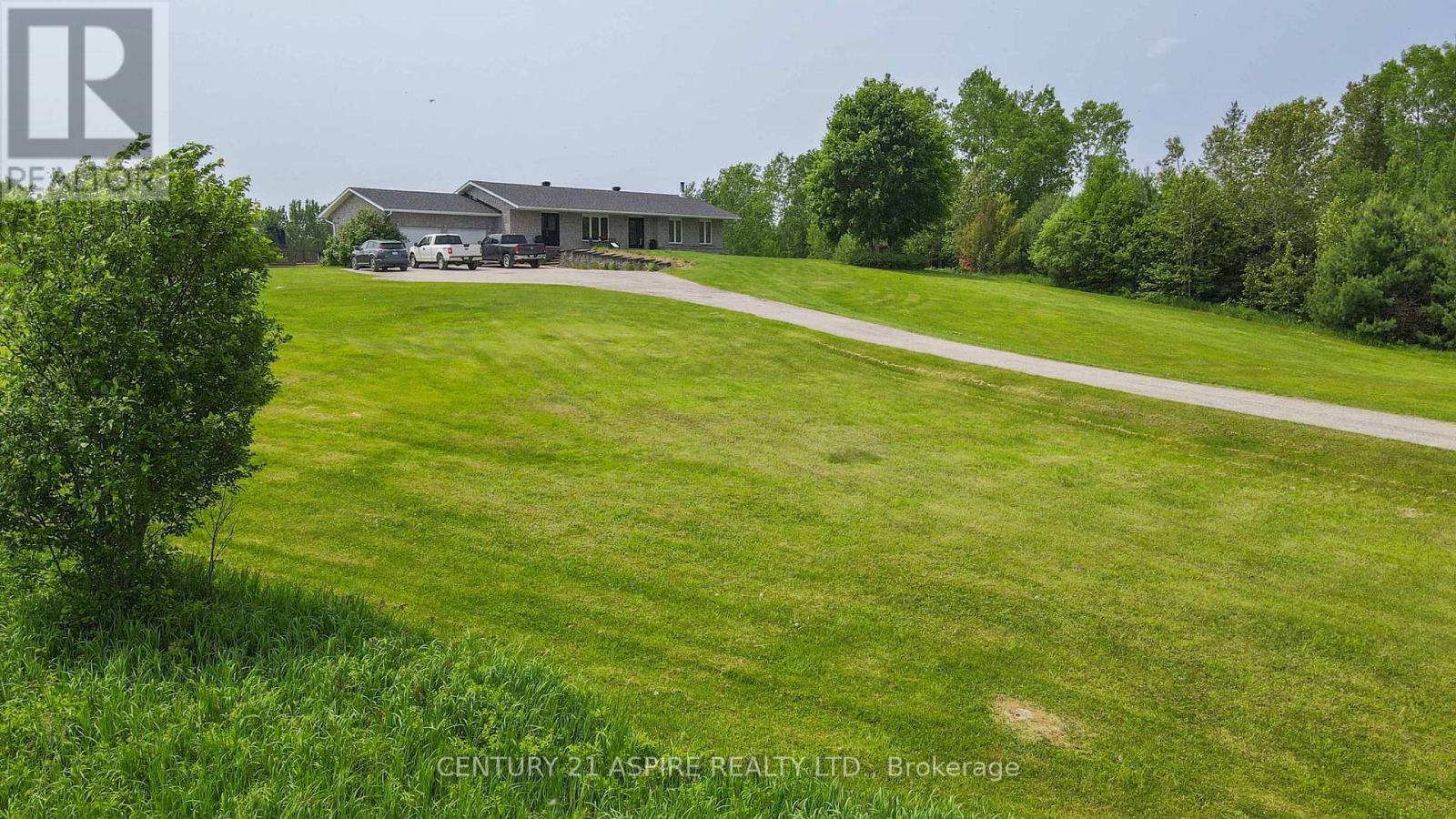 2112 Schutt Road, Brudenell, Ontario  K0J 2E0 - Photo 14 - X12658198