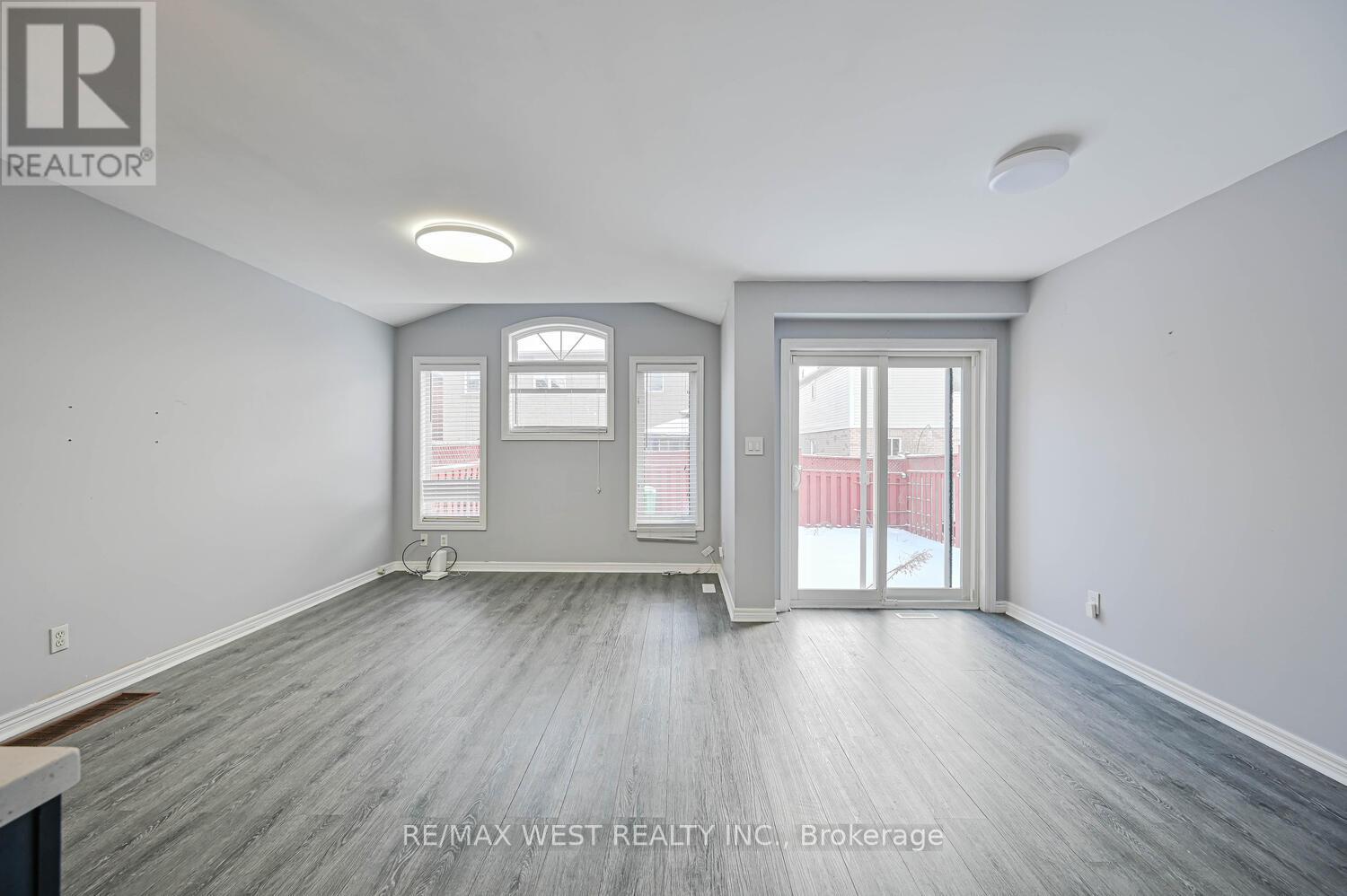 46 Woodhaven Drive, Brampton, Ontario  L7A 1Y8 - Photo 11 - W12648362