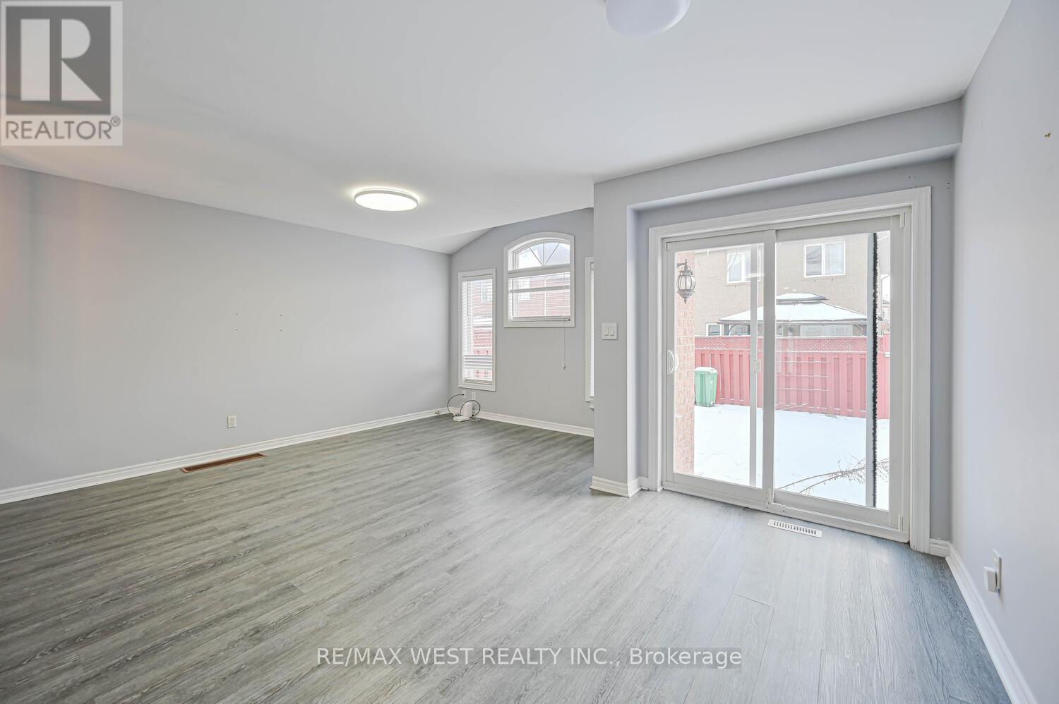 46 Woodhaven Drive, Brampton, Ontario  L7A 1Y8 - Photo 12 - W12648362