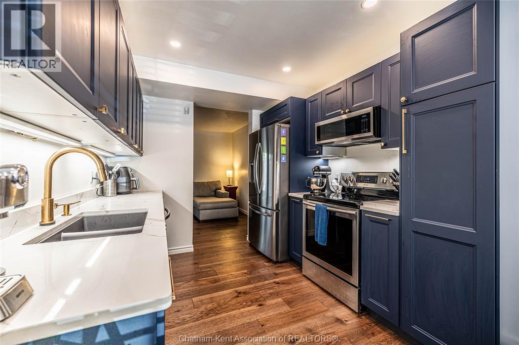 Photo 11 of 42 for 70 Chapman Court Unit# 53