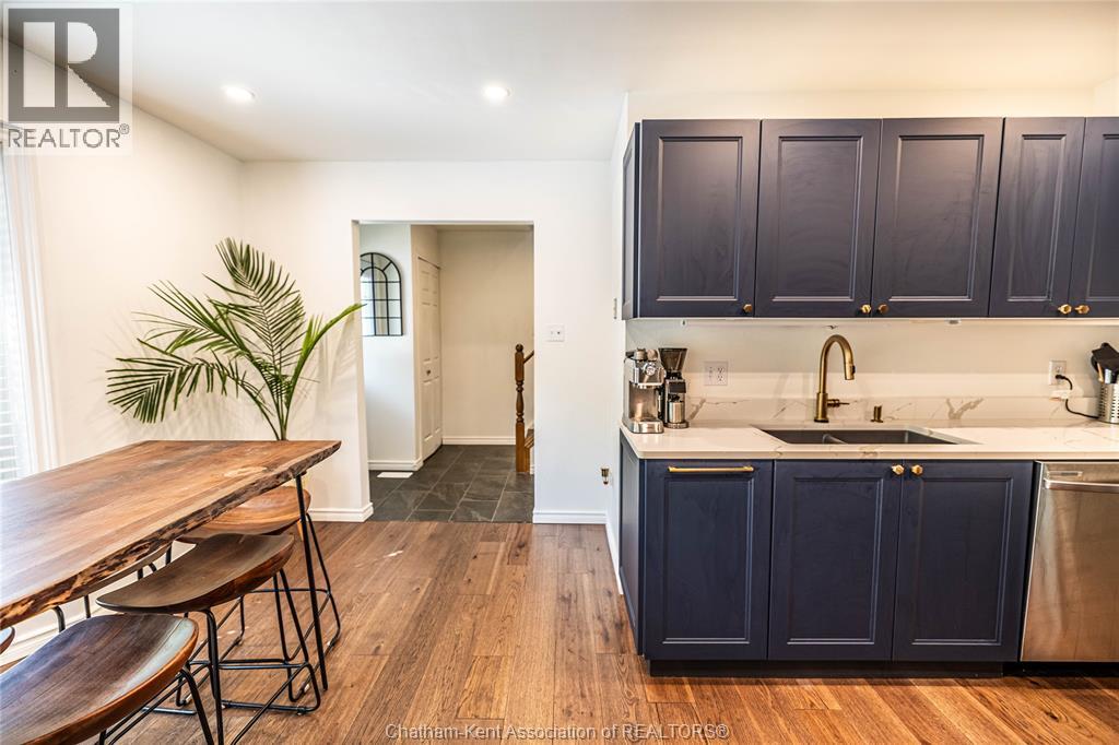 Photo 8 of 42 for 70 Chapman Court Unit# 53