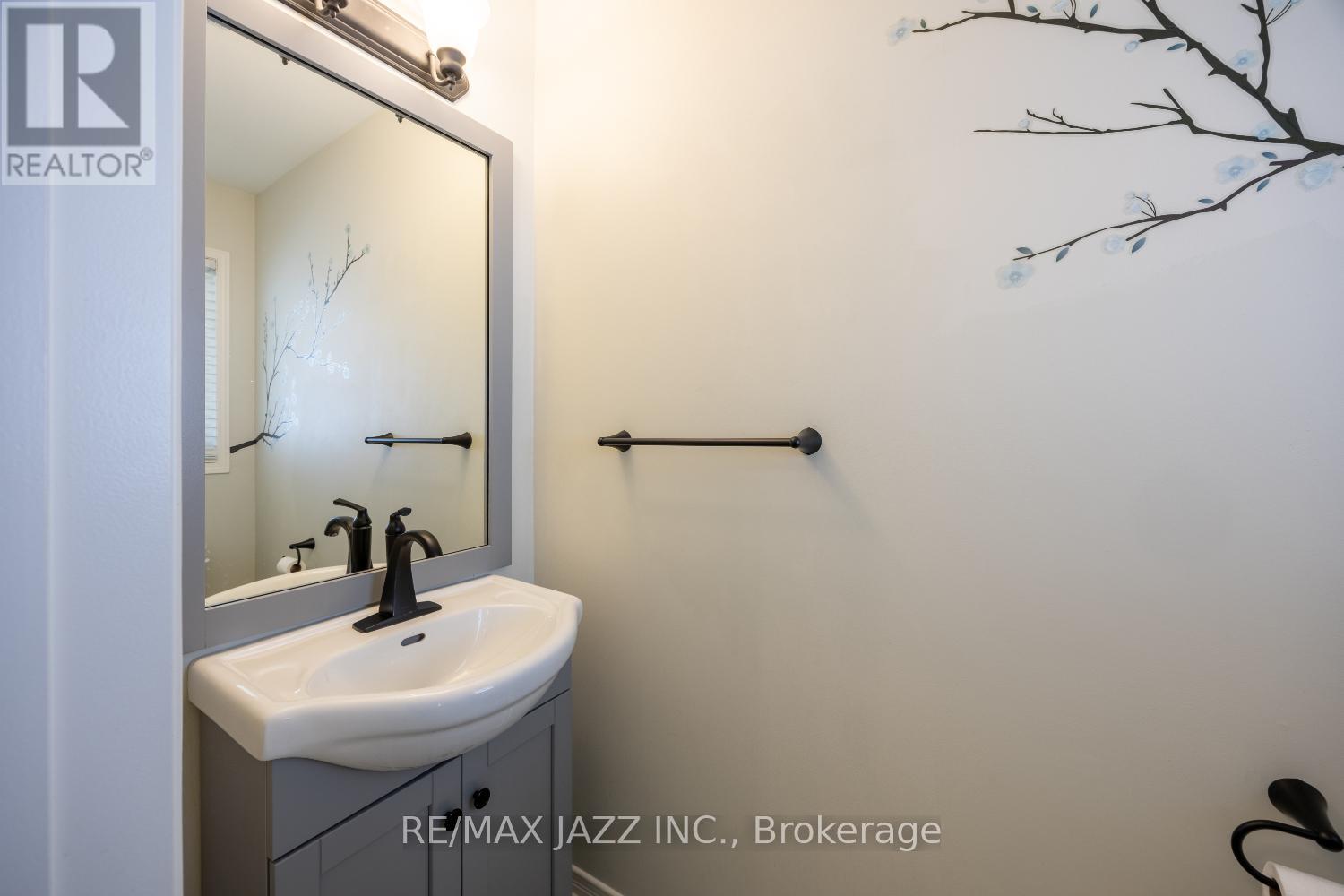 50 Honeyman Drive, Clarington, Ontario  L1C 0J1 - Photo 3 - E12658226