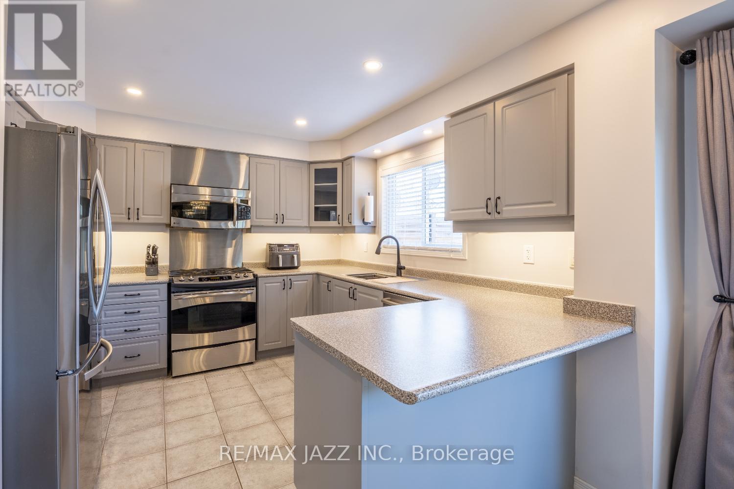 50 Honeyman Drive, Clarington, Ontario  L1C 0J1 - Photo 7 - E12658226