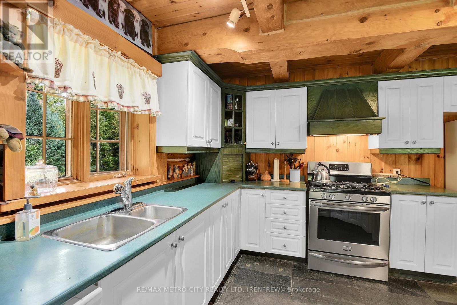 109 Scharf Lane, Greater Madawaska, Ontario  K0J 1H0 - Photo 20 - X12437537