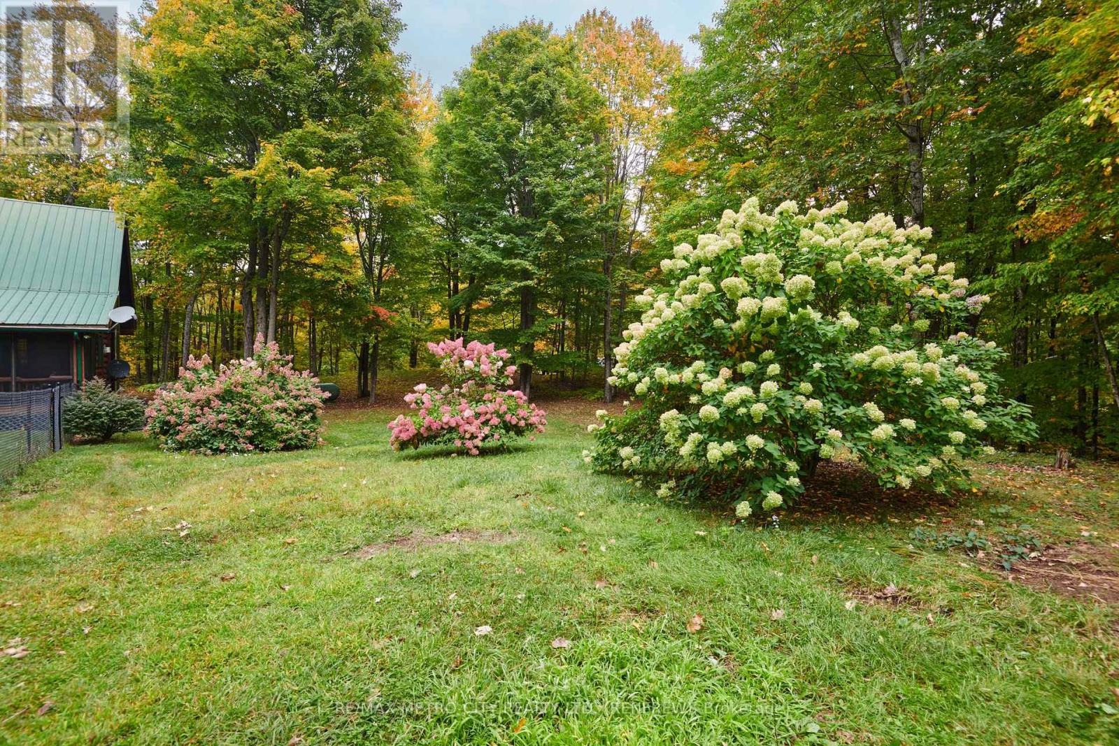 109 Scharf Lane, Greater Madawaska, Ontario  K0J 1H0 - Photo 35 - X12437537