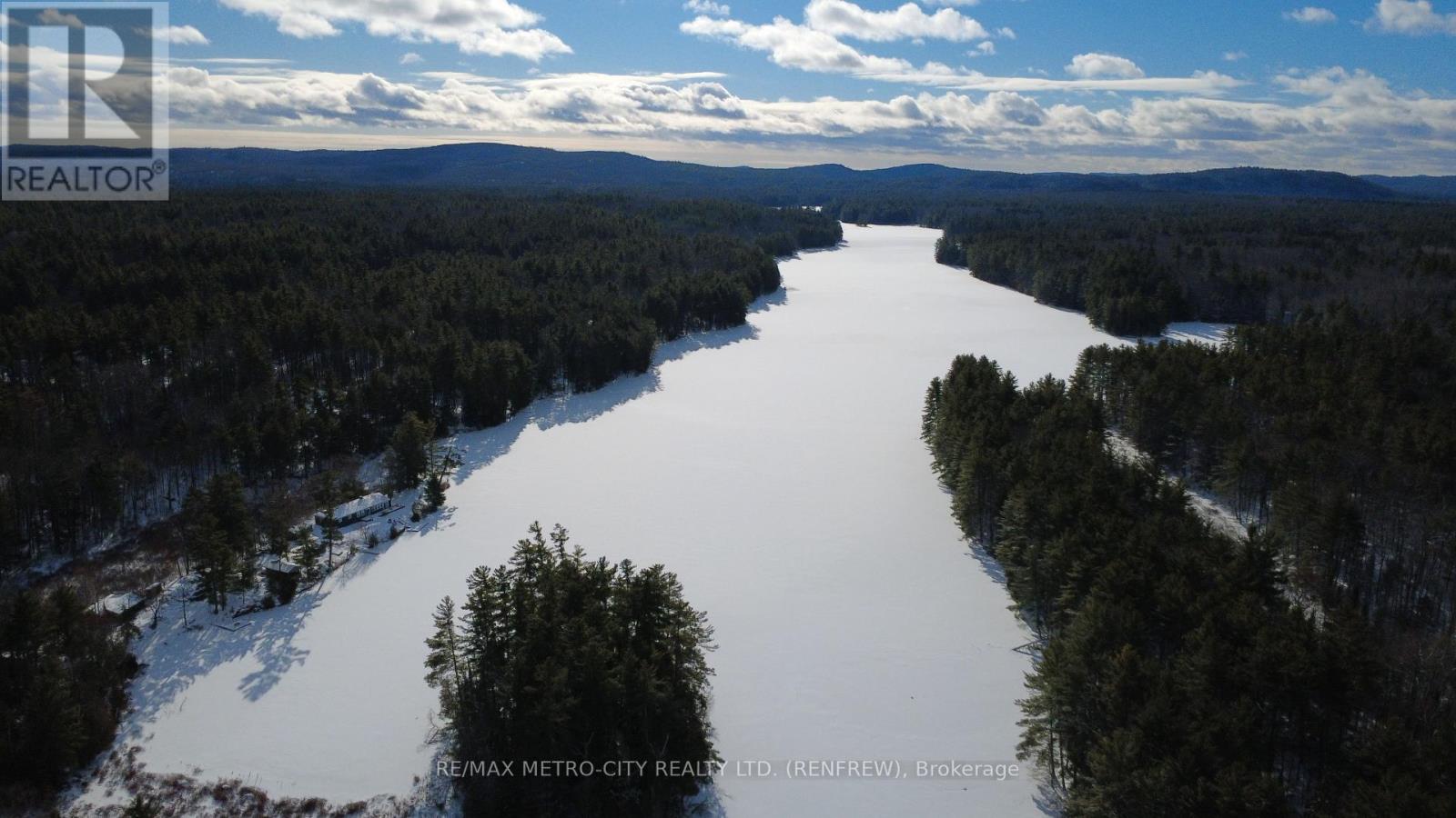 109 Scharf Lane, Greater Madawaska, Ontario  K0J 1H0 - Photo 5 - X12437537