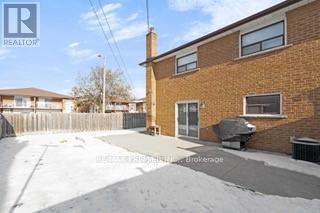 148 Yatescastle Drive, Toronto, Ontario  M3L 2L9 - Photo 33 - W12657520