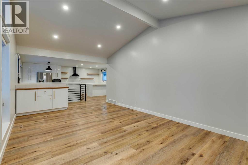 3416 Lane Crescent Sw, Calgary, Alberta  T3E 5X2 - Photo 19 - A2274270